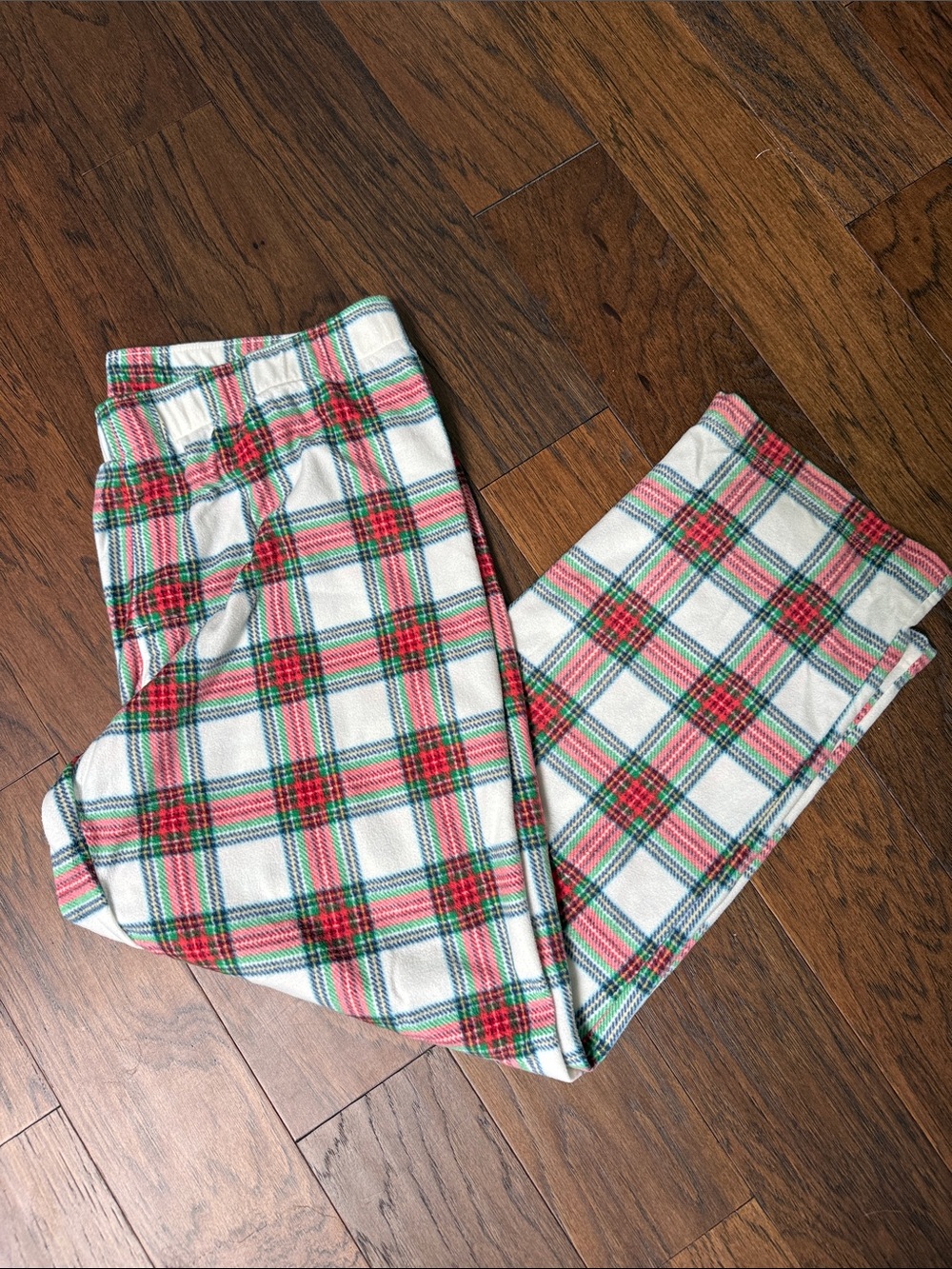 Wondershop White Plaid Pajama pants with Red & Green plaid